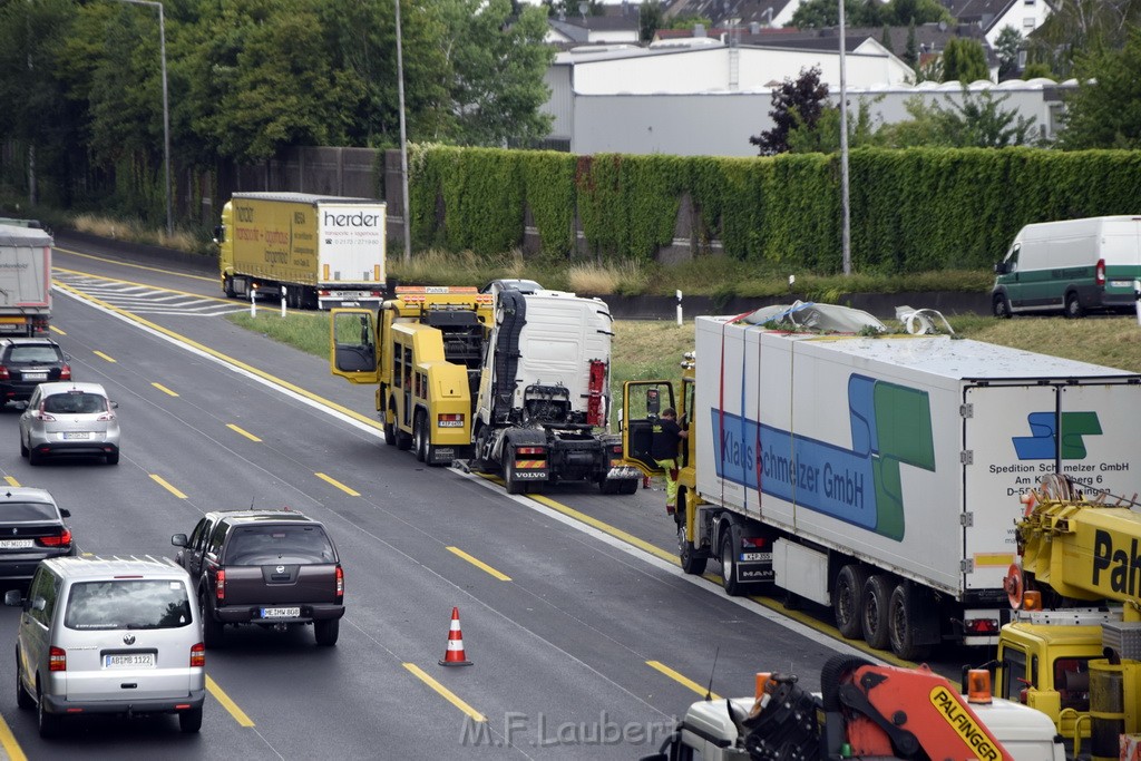 Schwerer VU A 3 Rich Oberhausen Hoehe AK Leverkusen P900.JPG - Miklos Laubert